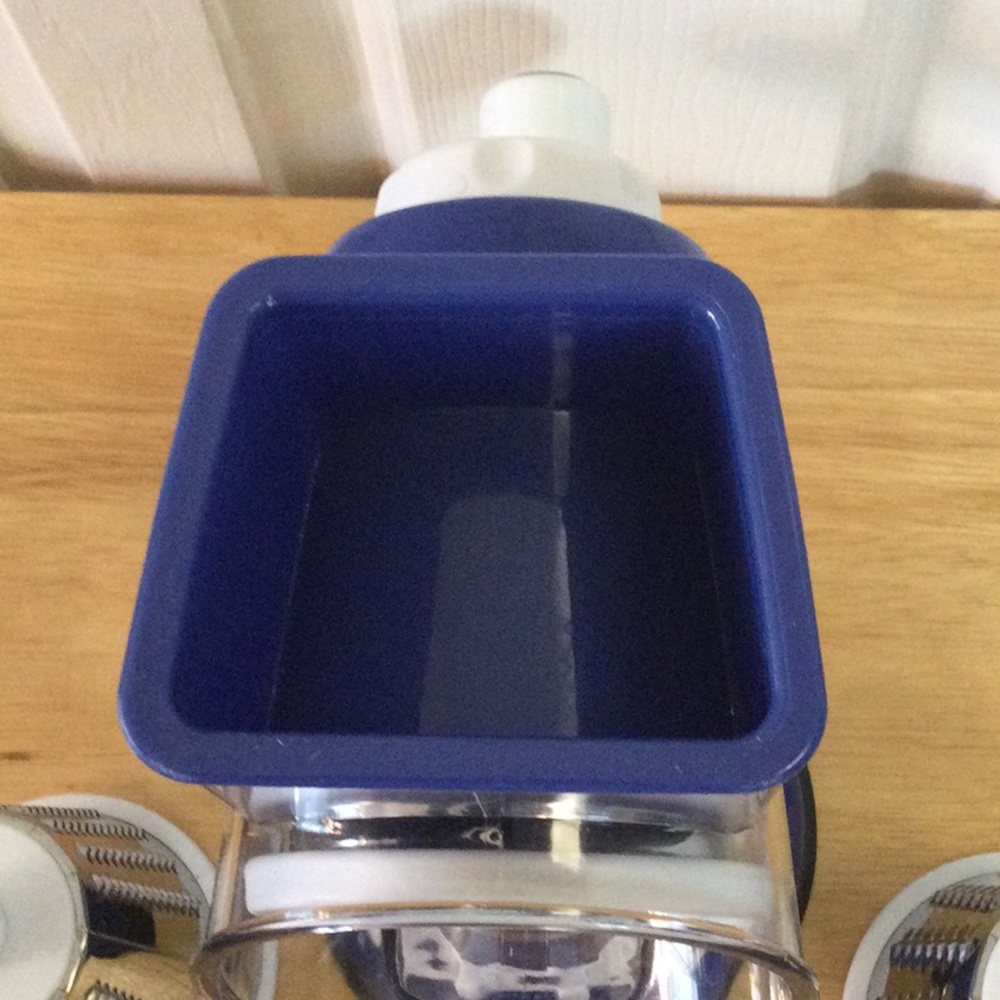 Kitchen HQ Manual Grater - Picture 5 of 12
